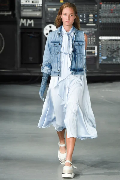 Look 9